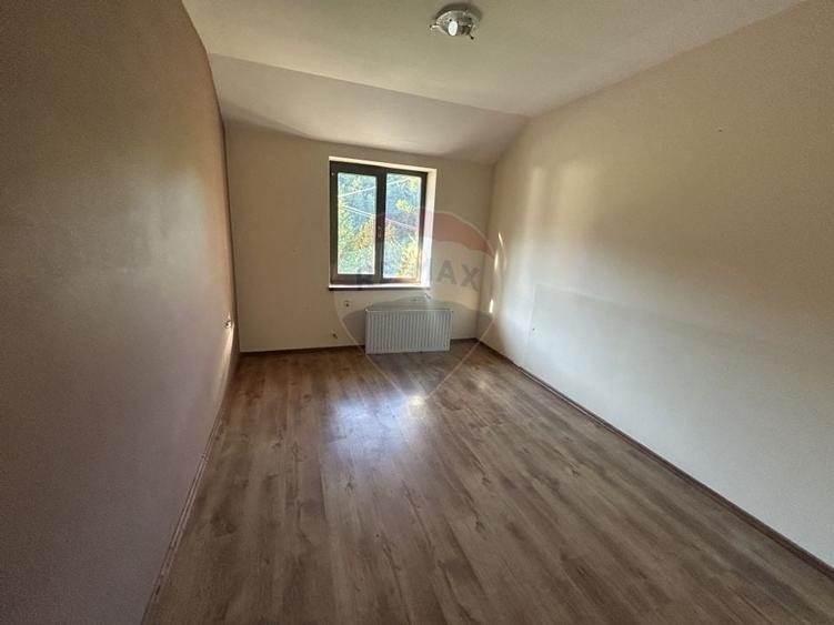 Hotel / Pensiune cu 30 camere de vanzare in zona Nord - 32