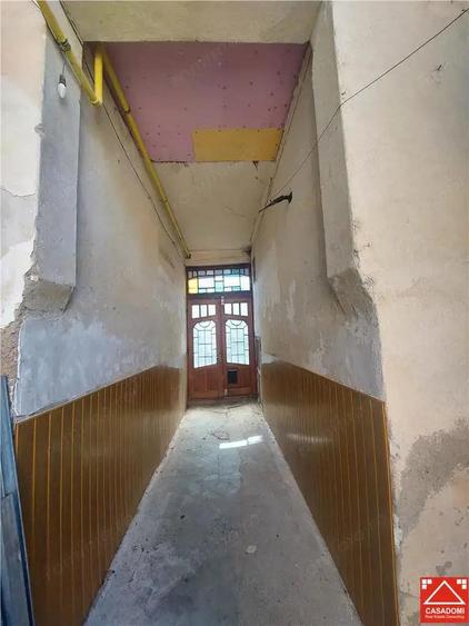 Apartament la casa, renovat, zona Politie - 16