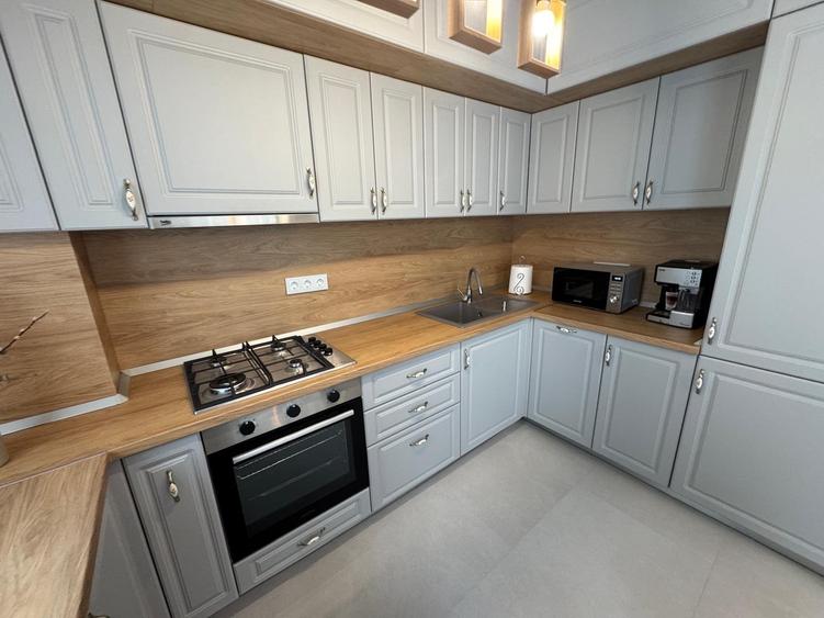 CASA DUPLEX MOBILATA SI UTILATA ZONA CENTRALA STR. PALTINIS NR 52 - 32