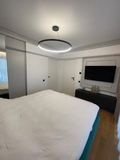 Apartament cu 3 camere semidecomandat, mobilat în Floreasca