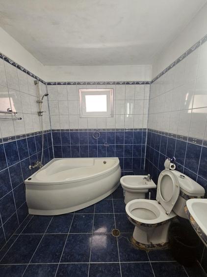 Apartament cu 3 camere decomandat, mobilat în Zorilor