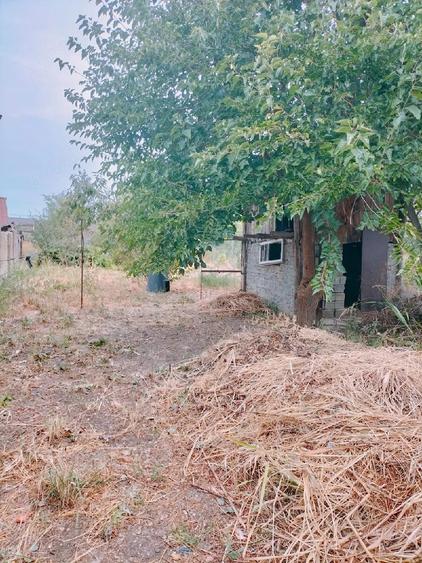 Casă cu Teren 691 Mp în Leu