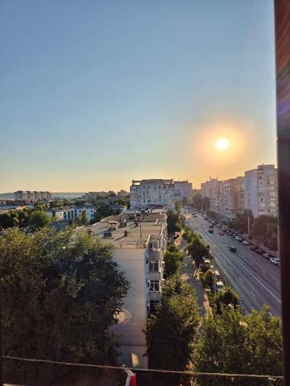 Apartament cu 3 camere decomandat, mobilat în Păcurari
