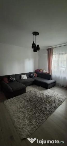 Apartament cu 3 camere decomandat în Bucium