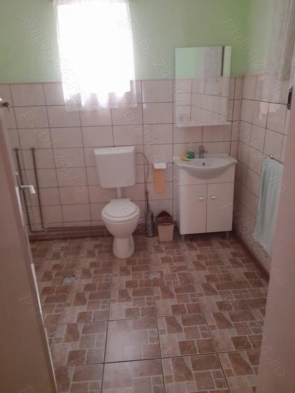 Casă cu 4 camere în Micro 14