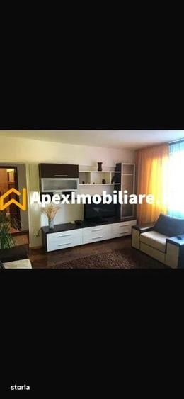 Apartament cu 3 camere semidecomandat în Grivița