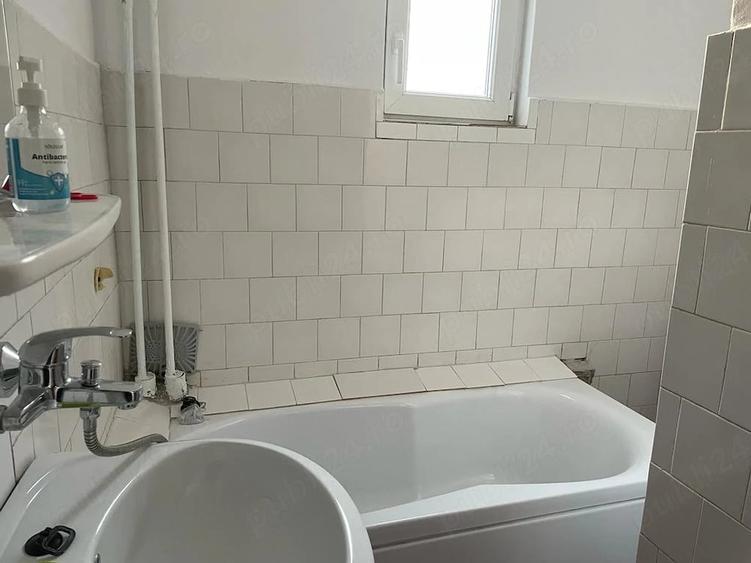 Apartament cu 2 camere semidecomandat în Tipografilor