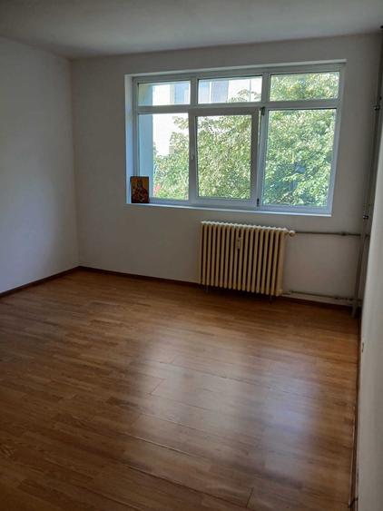 Vanzare apartament 2 camere Emil Racovita-Aparatorii Patriei - 2