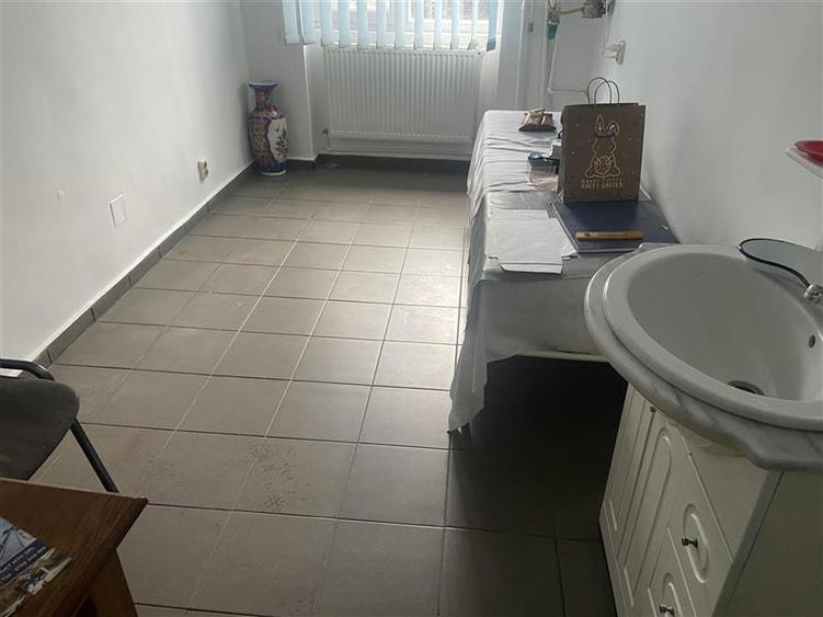 Spațiu comercial, de 72 mp, în Central