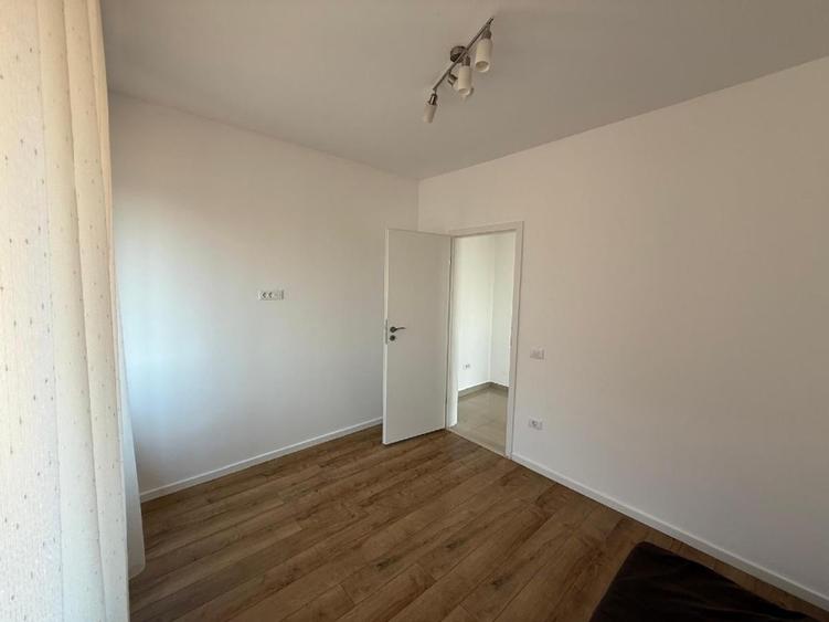 Apartament cu 2 camere decomandat în Drumul Taberei