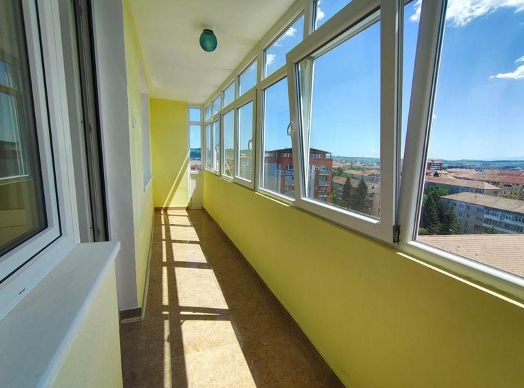 Apartament cu 2 camere decomandat, mobilat în Mihai Viteazul