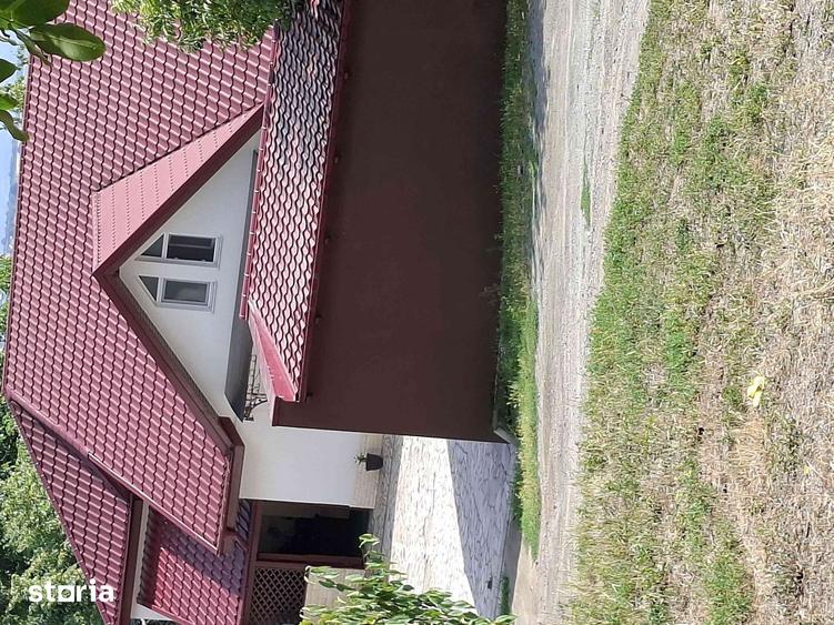 Casă cu 5 camere cu Teren 314 Mp în Central