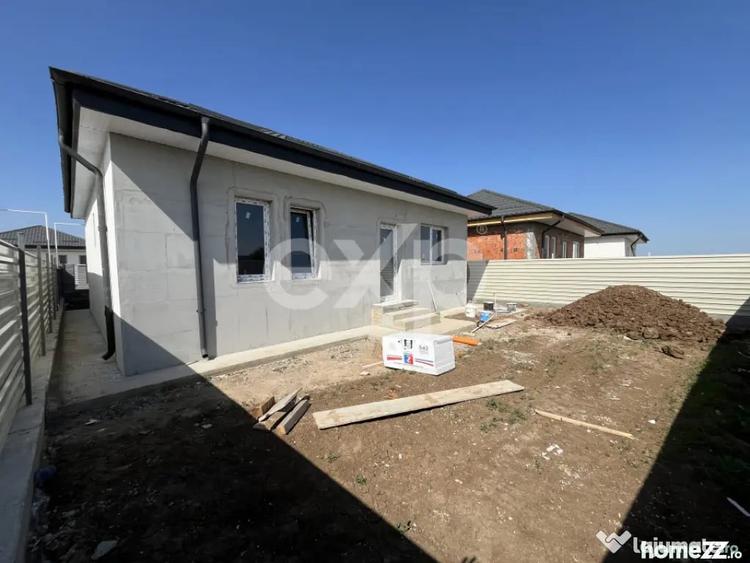 Casă cu 3 camere cu Teren 275 Mp în Crevedia