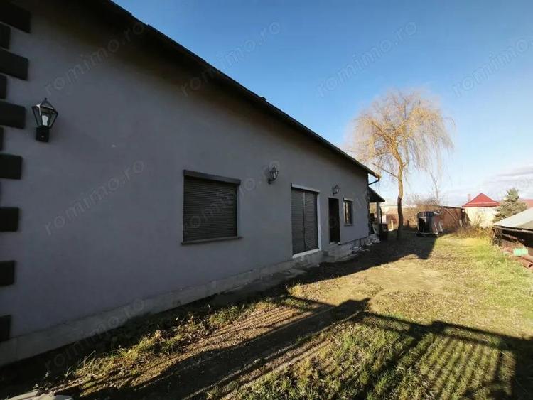 Casă cu 8 camere cu Teren 750 Mp în Central