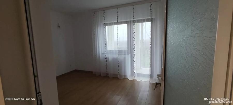 Casă cu 5 camere cu Teren 1340 Mp în Radu Negru