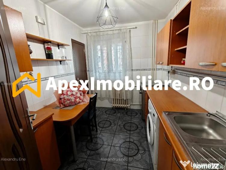 Apartament cu 2 camere decomandat în Teiul Doamnei