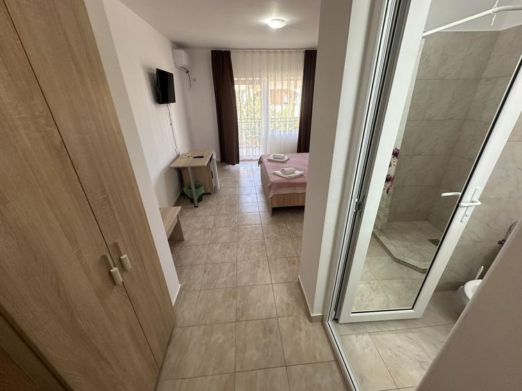 Casă individuală cu 24 camere cu Canalizare în Central