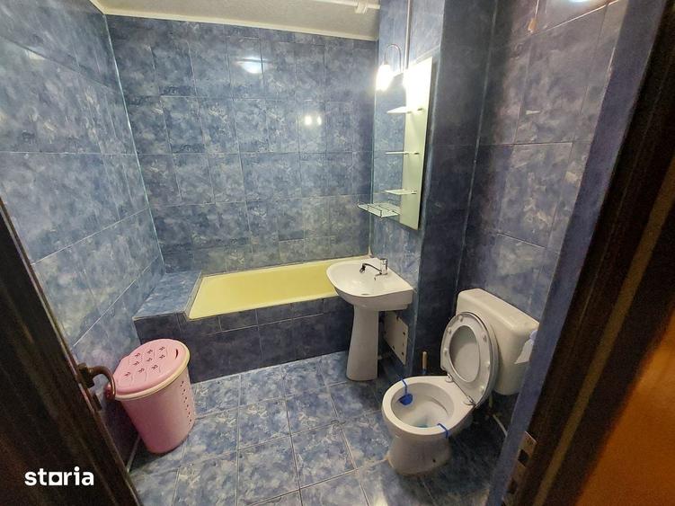 Inchiriez Apartament 3 camere Mobilat utilat 300 euro zona Zero - 4