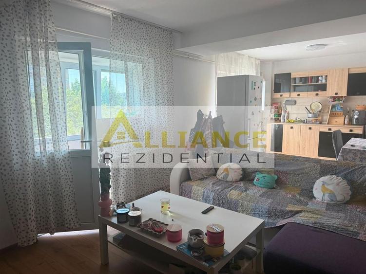Apartament cu 2 camere decomandat în Apărătorii Patriei