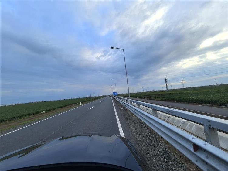 Teren Construcții extravilan de 8093 mp, în Fântânele