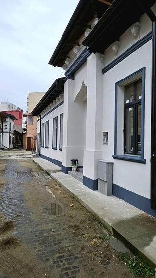 Garsonieră decomandată, mobilată în Moșilor