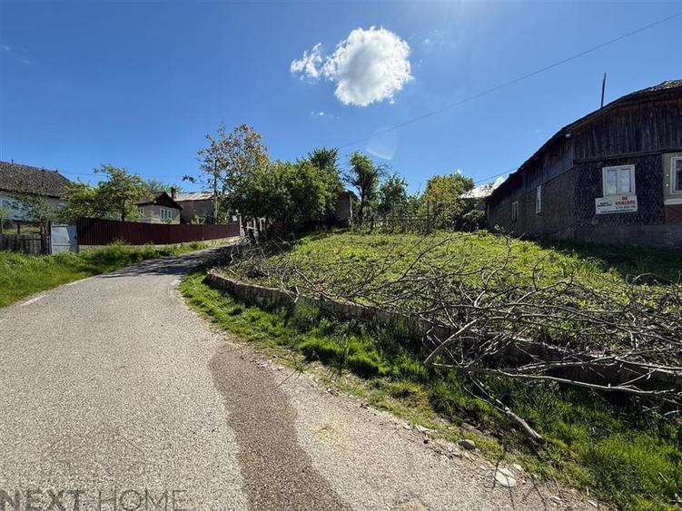 Casă cu 4 camere cu Teren 1000 Mp în Hăulișca