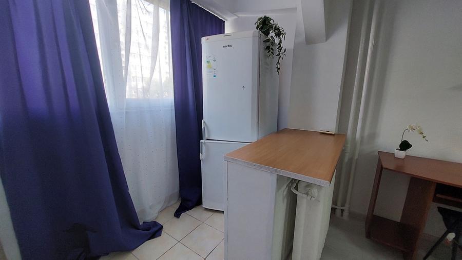 Garsonieră semidecomandată, mobilată în Basarabia