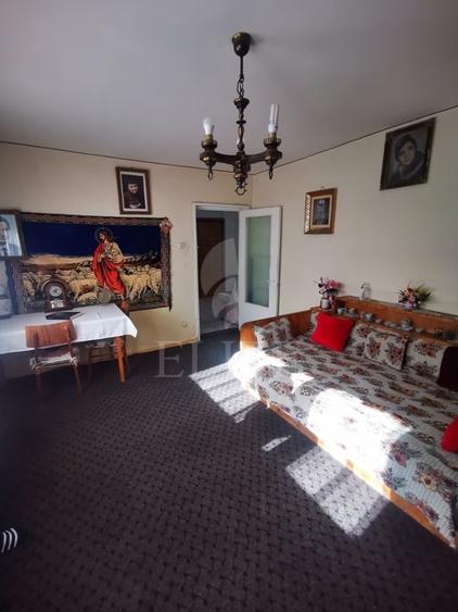 Apartament 4 camere în zona NEGOIU - 1