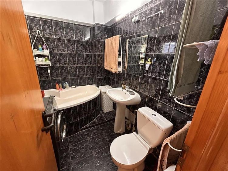 RECO Apartament 3 Camere, Zona Rogerius Etaj Intermediar - 9