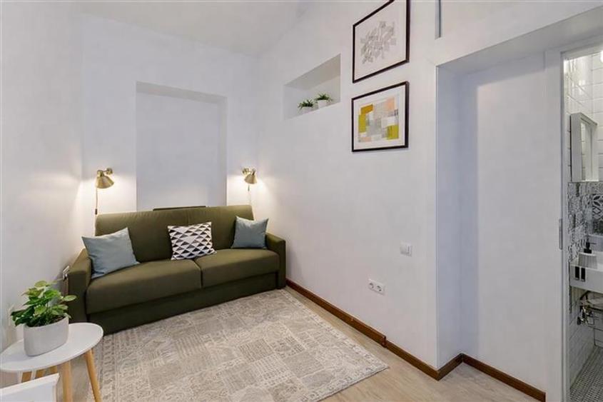 Proprietate cocheta,pretabila si regim hotelier,birou,Centrul Istoric Brasov - 1