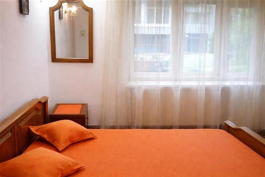 Nivel in vila, cu intrare si gradina proprie, loc parcare, Central, Brasov - 3