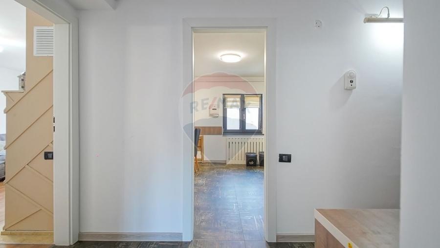 Comision 0 %! Apartament cu 4 camere de vânzare! Movilei - 9