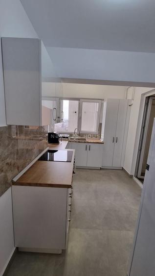 Apartament ( Rahova - Parcul Carol ) -2 km de Unirii - parcare inclusa - 12