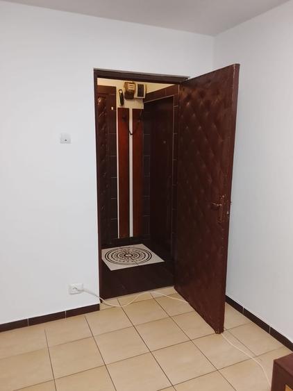 Inchiriez apartament 2 camere - 7