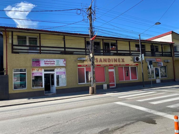 De inchiriat spatii comerciale Nasaud zona centrala spatiu comercial - 1