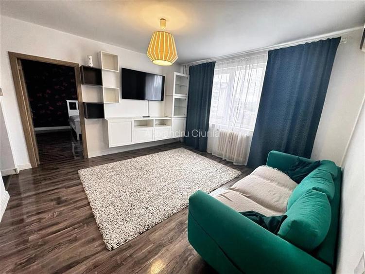Apartament 3 camere de vânzare în Ploiesti, zona Andrei Muresanu  54