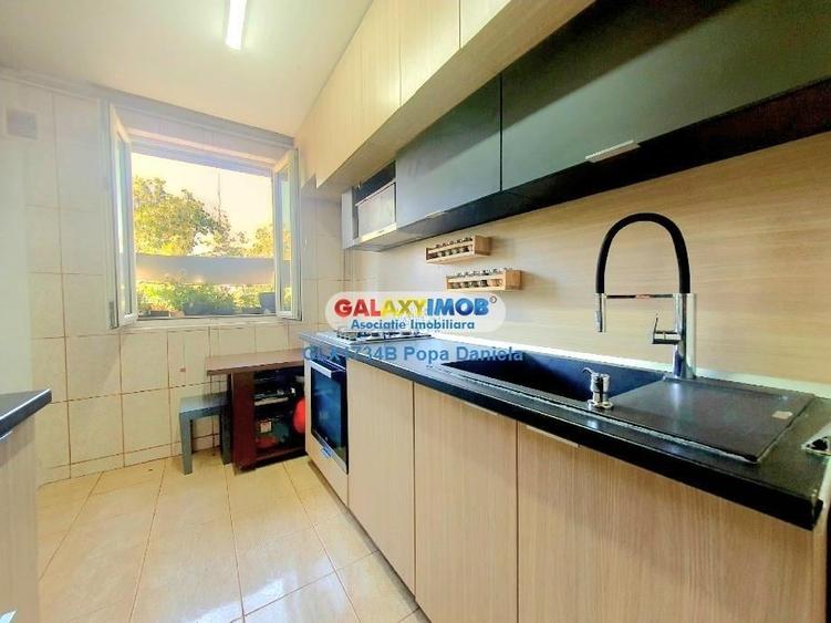 Vanzare 3 camere decomandat, Bdul 1 Decembrie - Scoala 82 - 14