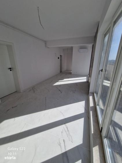 Un bloc mic cu finisaje de bloc mare. ?i cu lift. - 4