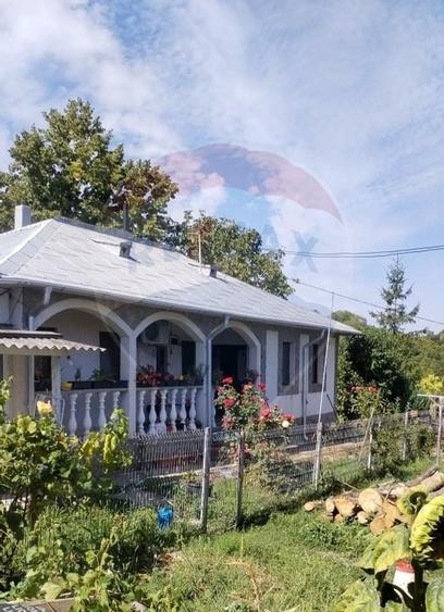 Casă individuală cu teren de 3.414 mp, Comuna Comarna - 2