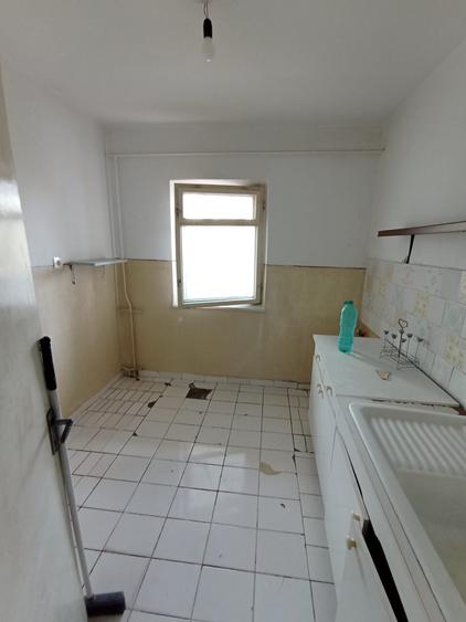 Apartament 2 camere DECOMANDAT, ETAJ 4 cu pod Nicolina 2-Clopotari !! - 7