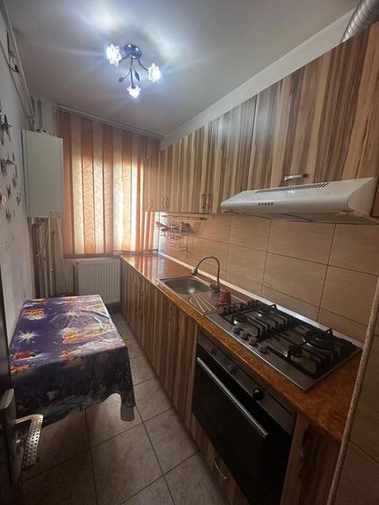 Apartament cu 2 camere, etajul 1/4, zona Mircea cel Batran` - 1
