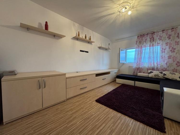 Apartament spatios 2 camere, decomandat, 49 mp - Soarelui - 1