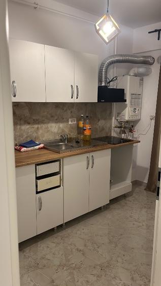 Închiriez  garsonieră  - 5