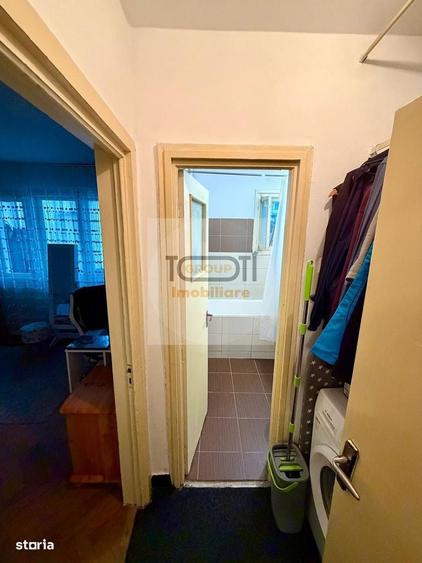 Apartament de vanzare in zona NICOLINA, decomandat cu 2 camere - 1