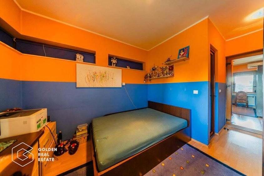 Vila spatioasa cu cinci dormitoare ?i teren generos de 1440 m in Aradul Nou - 15