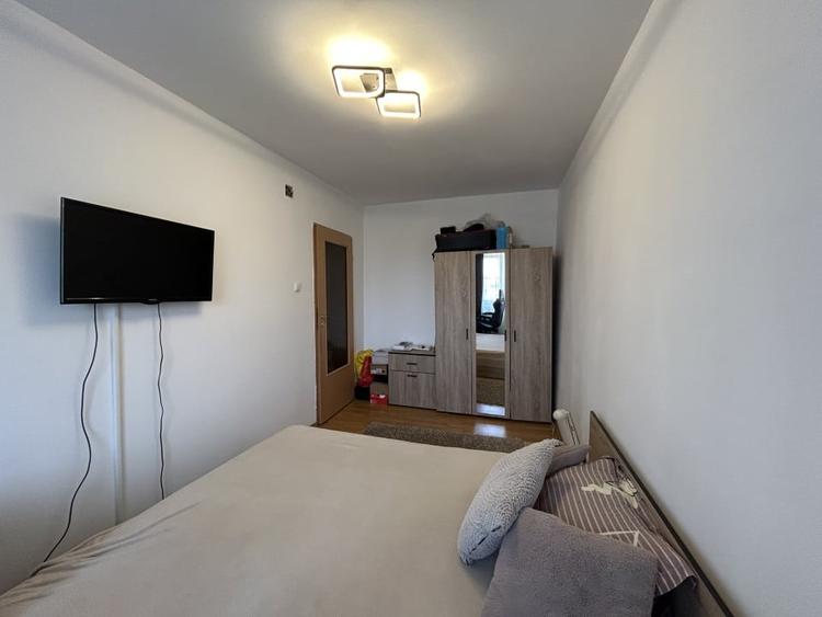 Apartament 4 camere, decomandat, 80mp utili, 2 bai - zona Dambovita - 2