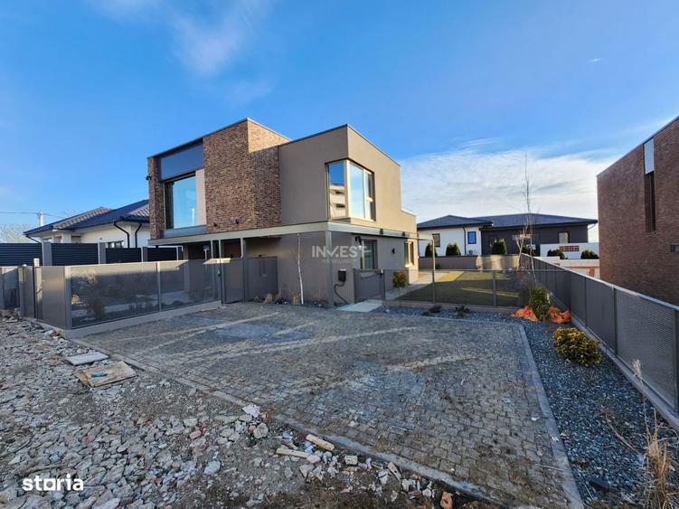 Vila High-End in Miroslava Stil, Lumina si Arhitectura Moderna - 2