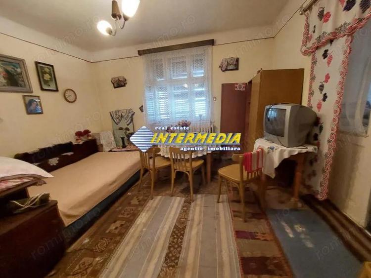 Casa de vanzare in Centru pozitie buna - 3