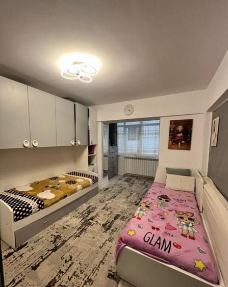 Apartament 3 camere, 80 mp, etaj 3 ,Radauti - 1