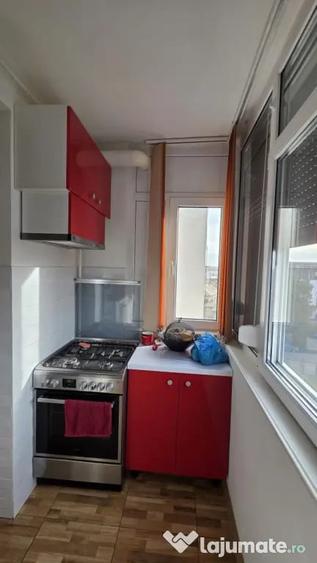 Apartament cu 3 camere decomandat în Ultracentral